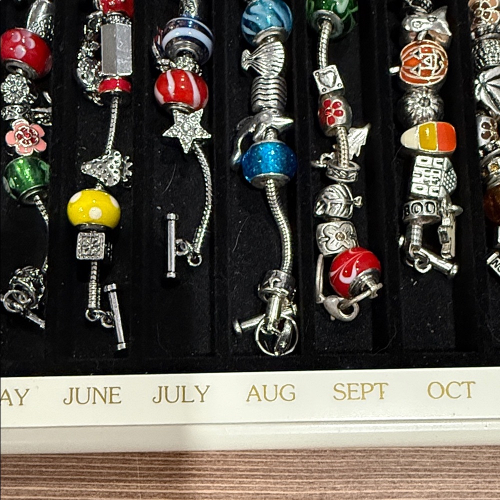 Willabee & Ward Charm Bracelet Set - Picture 4 of 5